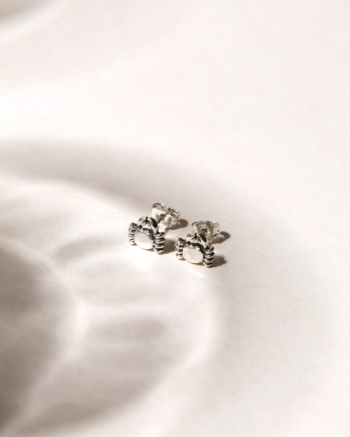 Crab ~ Ear stud