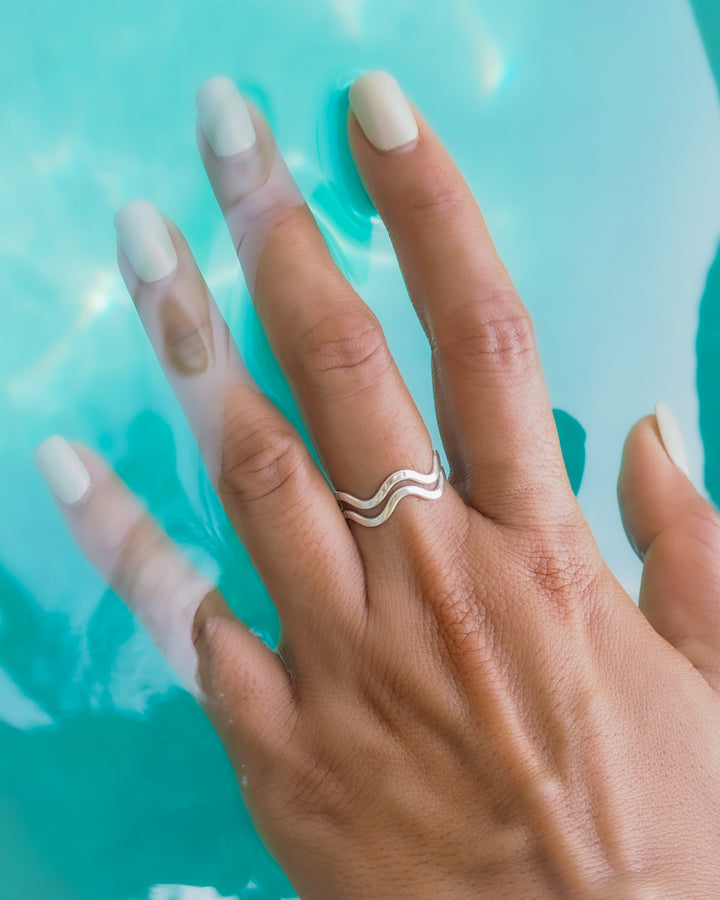 Waves for days- Ring